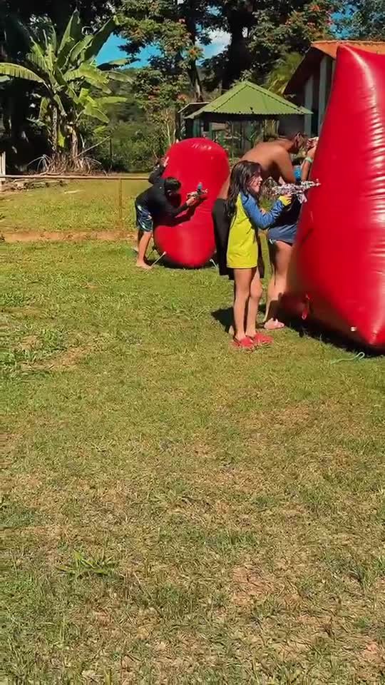 Armageddon Kids em ação
