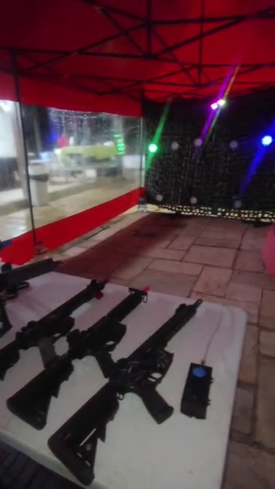Armageddon Kids em ação